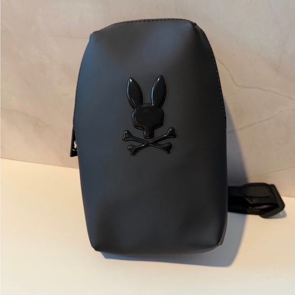 Psycho Bunny rubberized crossbody bag - Picture 3 of 9